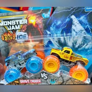 NEW 2025 Monster Jam Fire & Ice Split -Grave Digger vs Whiplash RARE